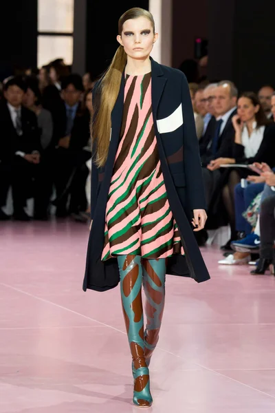 Look 54